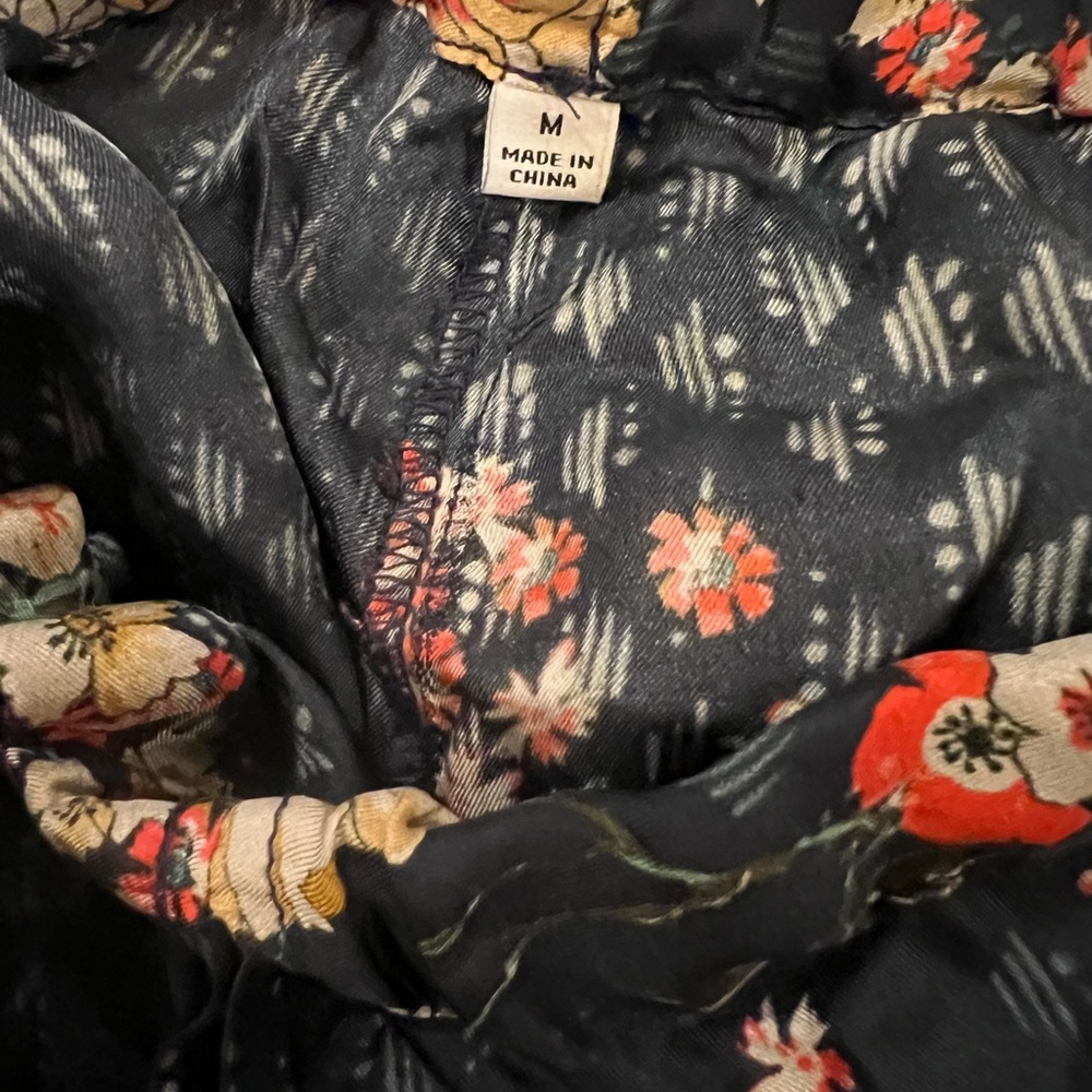 Johnny Was Ludios Silk PJ Set New With Tags, Size M. Retails for $288 - Picture 5 of 16
